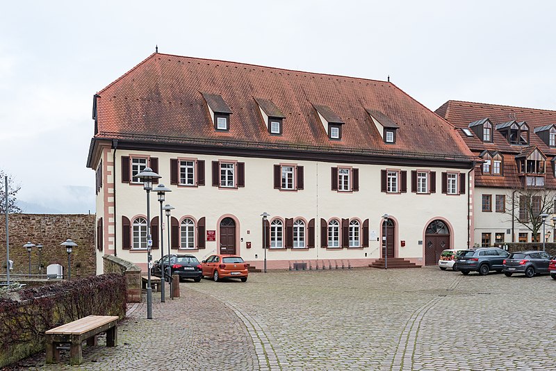 File:Schloßplatz 2 Lohr am Main 20191222 001.jpg