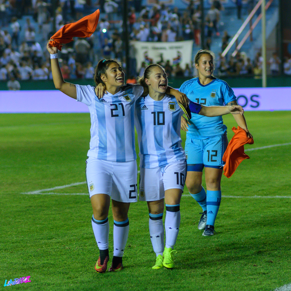 File:Selección de fútbol de Uruguay.png - Wikimedia Commons