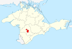 Simferopol (rojo) en el mapa de Crimea.