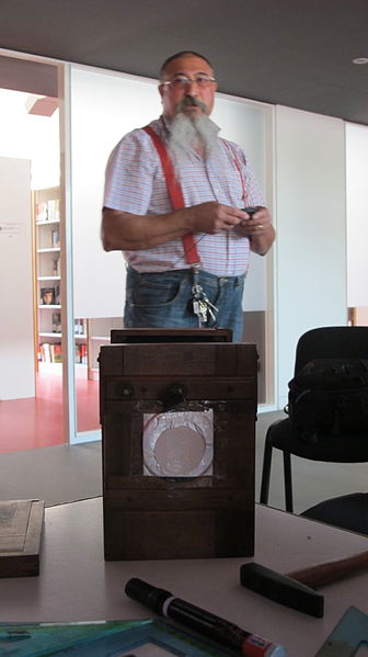 File:Simply in a Box 2011 workshop Brivio 12.JPG