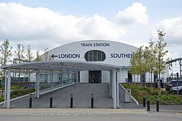 Southend Airport-fervojstation.jpg