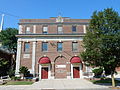 École paroissiale Sainte-Catherine-de-Sienne, et maison de l'évêque.