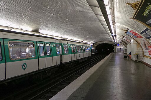 Station mtro Porte-Dore - 20130606 163619