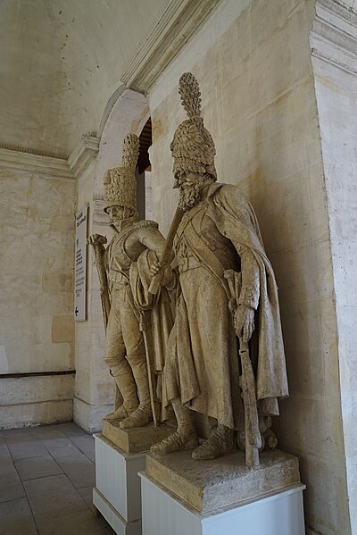 File:Statue hotel invalides 1107302.jpg