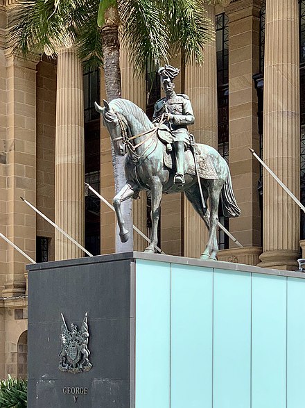 Statue of King George V at Brisbane City Hall