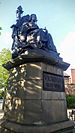 Статуя на кралица Виктория, Сейнт Хелънс.jpg