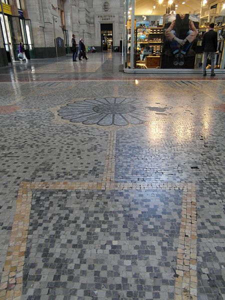 File:Stazione di Milano Centrale (10745293664).jpg