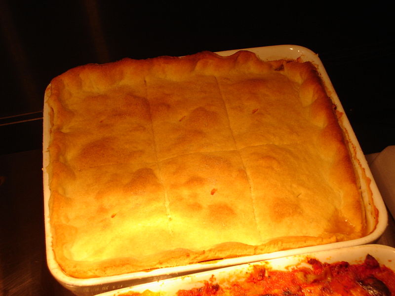 File:Steak and kidney pie.jpg