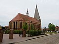 De Stiftskirche van Bützow raakte door een tornado tijdelijk haar dak kwijt (foto d.d. 9 mei 2015)