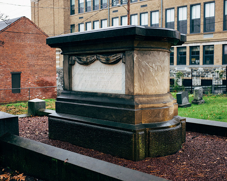 File:Thaddeus Stevens Grave.jpg