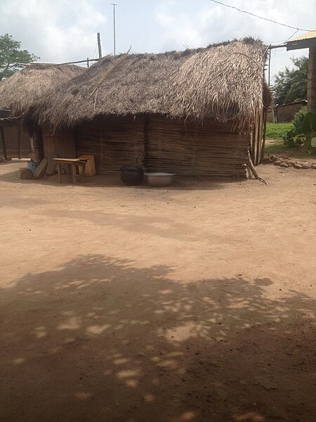 File:Thatched hut-2015-11-22-WA0016.jpg