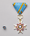 The Order of the Sacred Treasure, Gold and Silver Rays.png