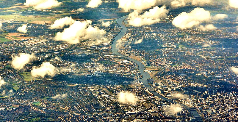 File:The River Clyde at Glasgow.jpg