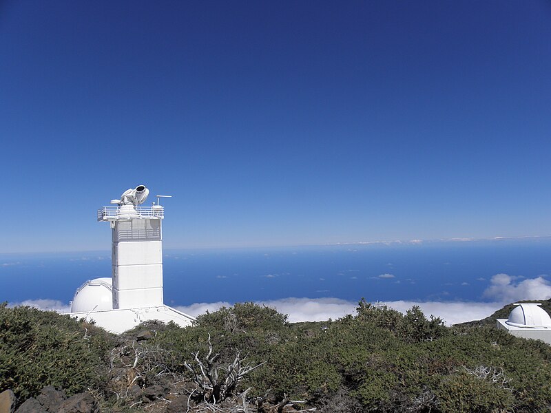 File:The Swedish Solar Telescope with the Atlantic Ocean.JPG