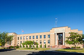 Tillamook County Courthouse, Tillamook - DPLA - 5b494f05046c5344f258ded1c06c0b26.jpg