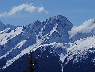 <span class="mw-page-title-main">Tricouni Peak (Washington)</span> Mountain in Washington (state), United States