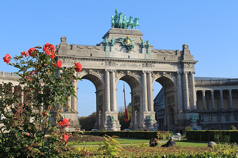 File:Triumphal Arch - Parc du Cinquantenaire.JPG