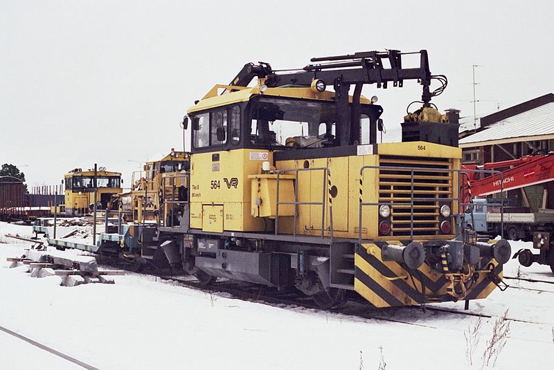 File:VR Tka rail service vehicles in Tornio Dec2008.jpg