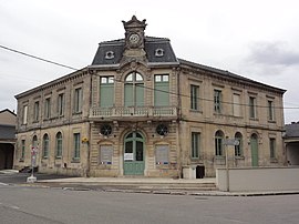 The town hall in Val-d'Ornain