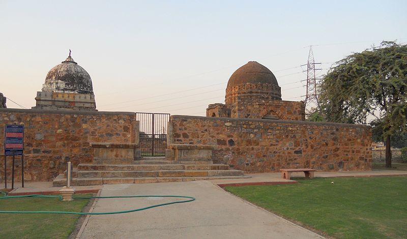 File:Wazirabad tomb outer view.jpg