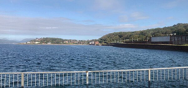 Wemyss Estate, and Kelly hills fronted by Dunavertie and railway station, from pier.