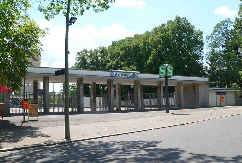 File:WestendTrakehnerAllee.JPG