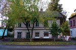 Жилой дом — бывший дом купца А. Андреева с лавками и магазином
