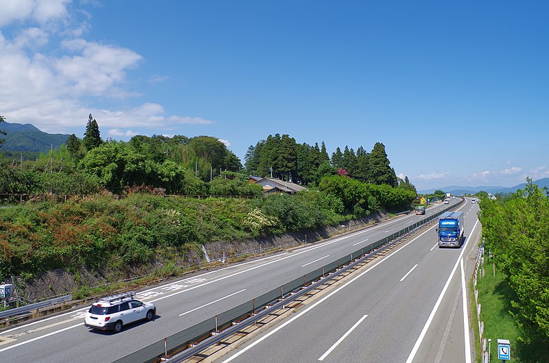 File:中央自動車道 Chūō Expressway 2014.9.09 - panoramio.jpg