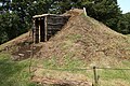 土葺屋根として復元された3号住居