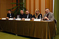 English: Round table discussion ("Ten years of Wikipedia" conference, 2011, Buda Castle, National Széchényi Library) Magyar: Kerekasztal-beszélgetés („Tíz éves a Wikipédia” konferencia, 2011, Budavári Palota, Országos Széchényi Könyvtár)