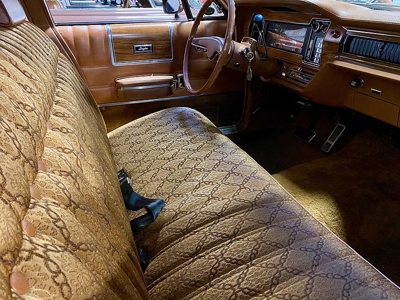 File:1973 AMC Ambassador Brougham sedan in Copper Tan with cinnamon interior at Rambler Ranch 2of4.jpg