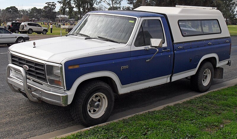 File:1981-1987 Ford F100 utility.jpg