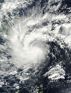 熱帶風暴天鷹在12月16日靠近棉蘭老島