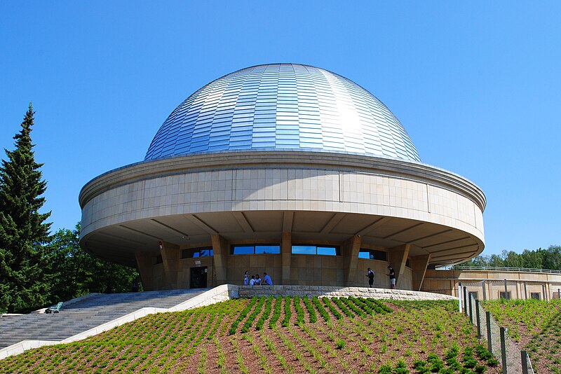 File:2022-06 Park Śląski - Planetarium (1).jpg