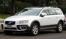 Volvo XC70 front post facelift (US)