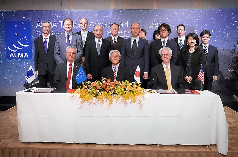 File:ALMA Trilateral Agreement Signed.jpg