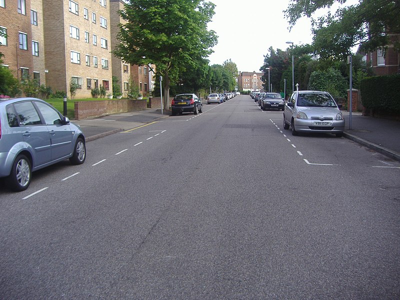 File:Adelaide Road, Surbiton - geograph.org.uk - 2224713.jpg