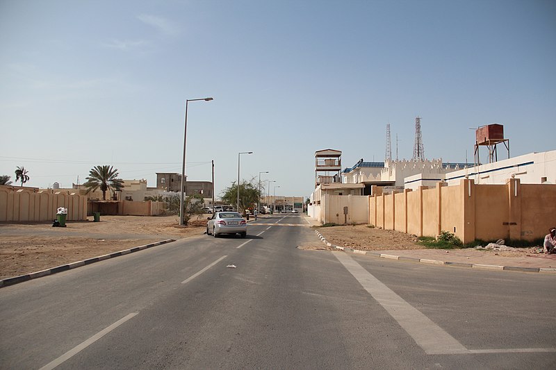 File:Al Baratha Street in Madinat Ash Shamal.jpg