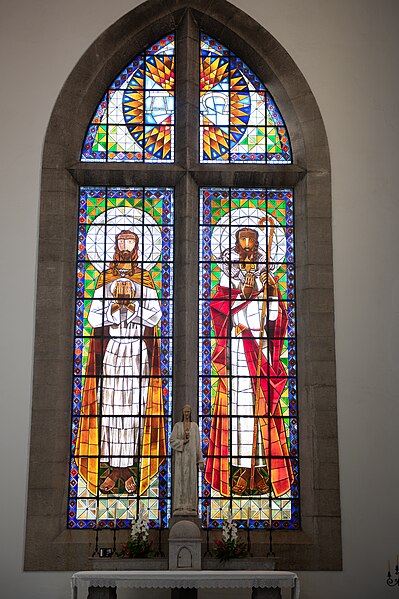 File:Almada Negreiros Vitral Sagrado Coração de Jesus e Bom Pastor Santo Condestável.jpg