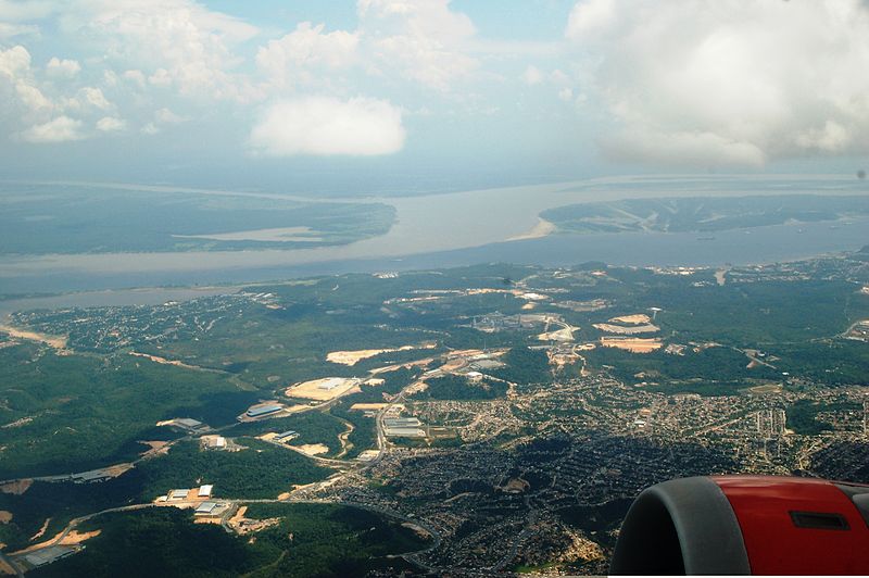 صورة:Amazon River Rio Negro convergence.JPG