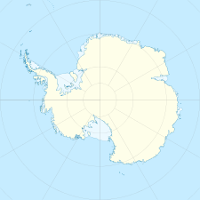 Kemp Pantai ini terletak di Antartika