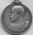 Fünfter Anglo-Aschanti- scher Krieg (1900): die brische Ashanti-Medaille, 1900, Vorderseite