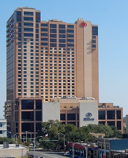 File:AustinHiltonCCHotel-Oct2007-a.JPG