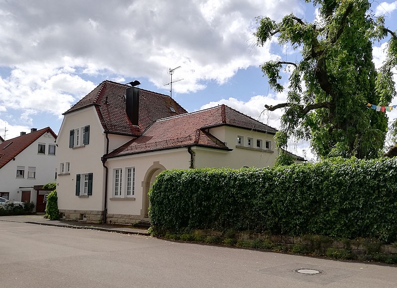 File:Bahnhof Jesingen.jpg