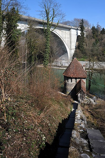 File:Blutturm Bern 01 11.jpg