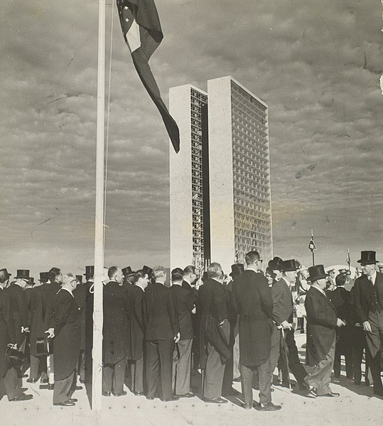 File:Brasília Inauguração 4 - BR RJANRIO PH 0 FOT 00749 0031, Acervo do Arquivo Nacional.jpg