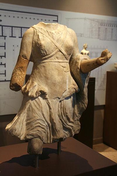 File:Brauron - Statue of Artemis Kynigetis.jpg