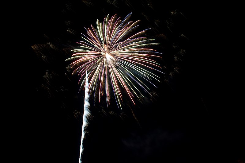 File:Bray Fireworks (6848276068).jpg