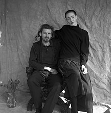 Brendan Perry and Lisa Gerrard 1989. Brendan-and-lisa014 14177761344 o.jpg