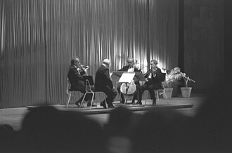 The Budapest Quartet, who premiered Villa-Lobos's Quartet No. 17 Budapest String Quartet 1961.jpg